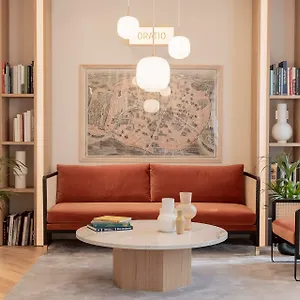 Oratio 3*, Paris Frankrig